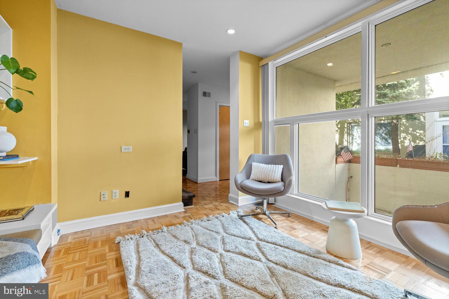 812 LOMBARD STREET 31