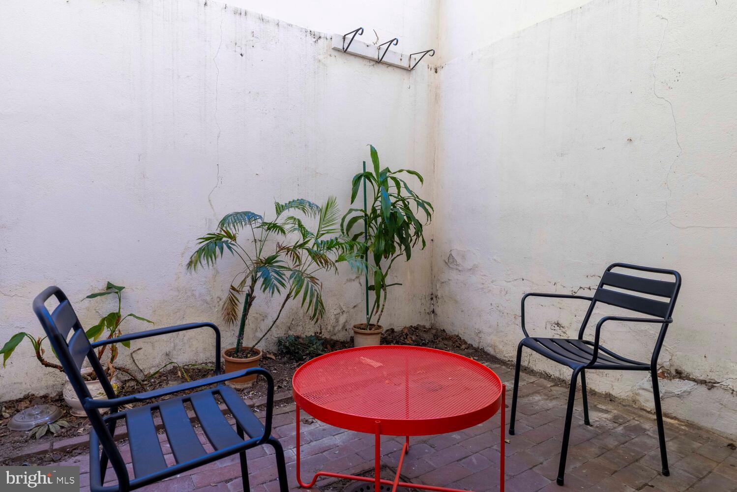 812 LOMBARD STREET 31