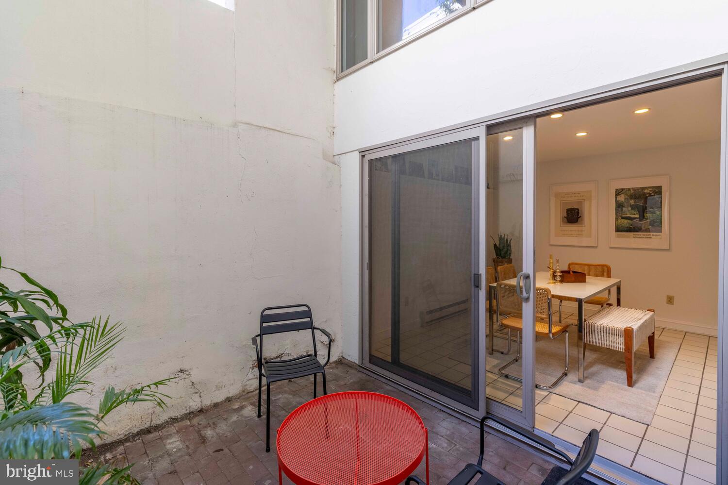 812 LOMBARD STREET 31