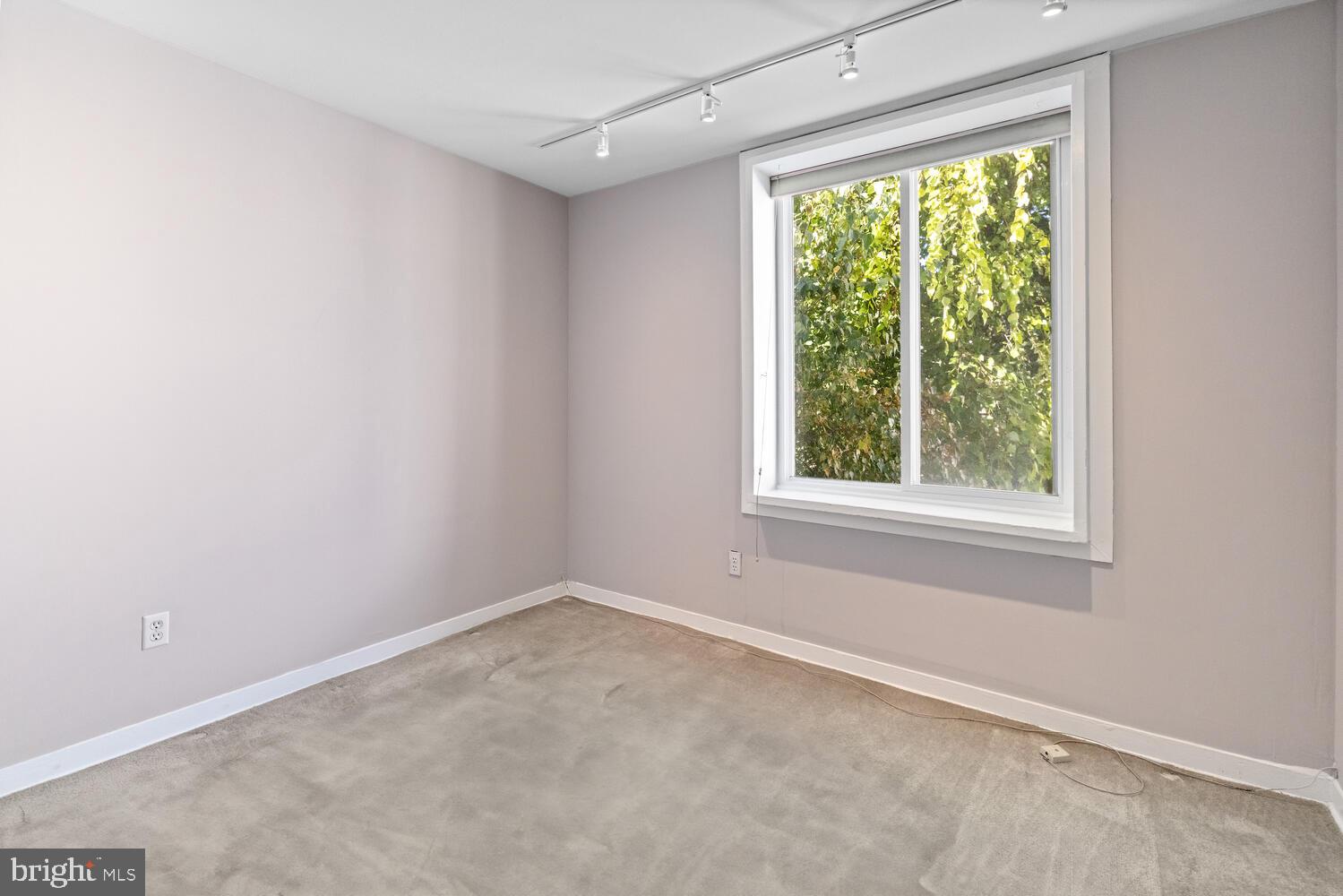 812 LOMBARD STREET 31