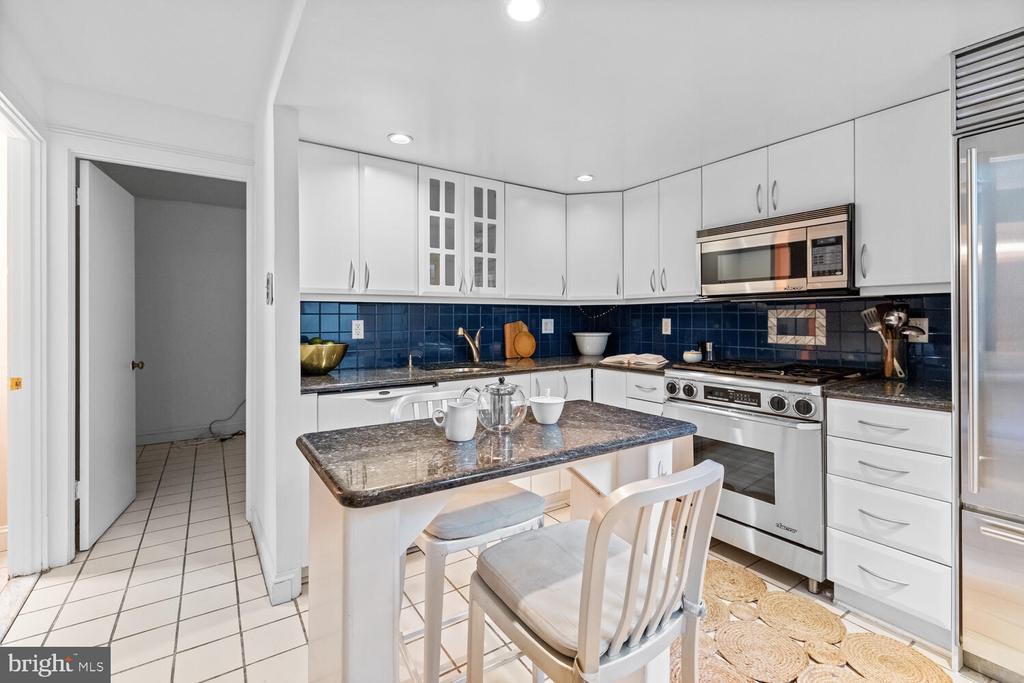 812 LOMBARD STREET 31