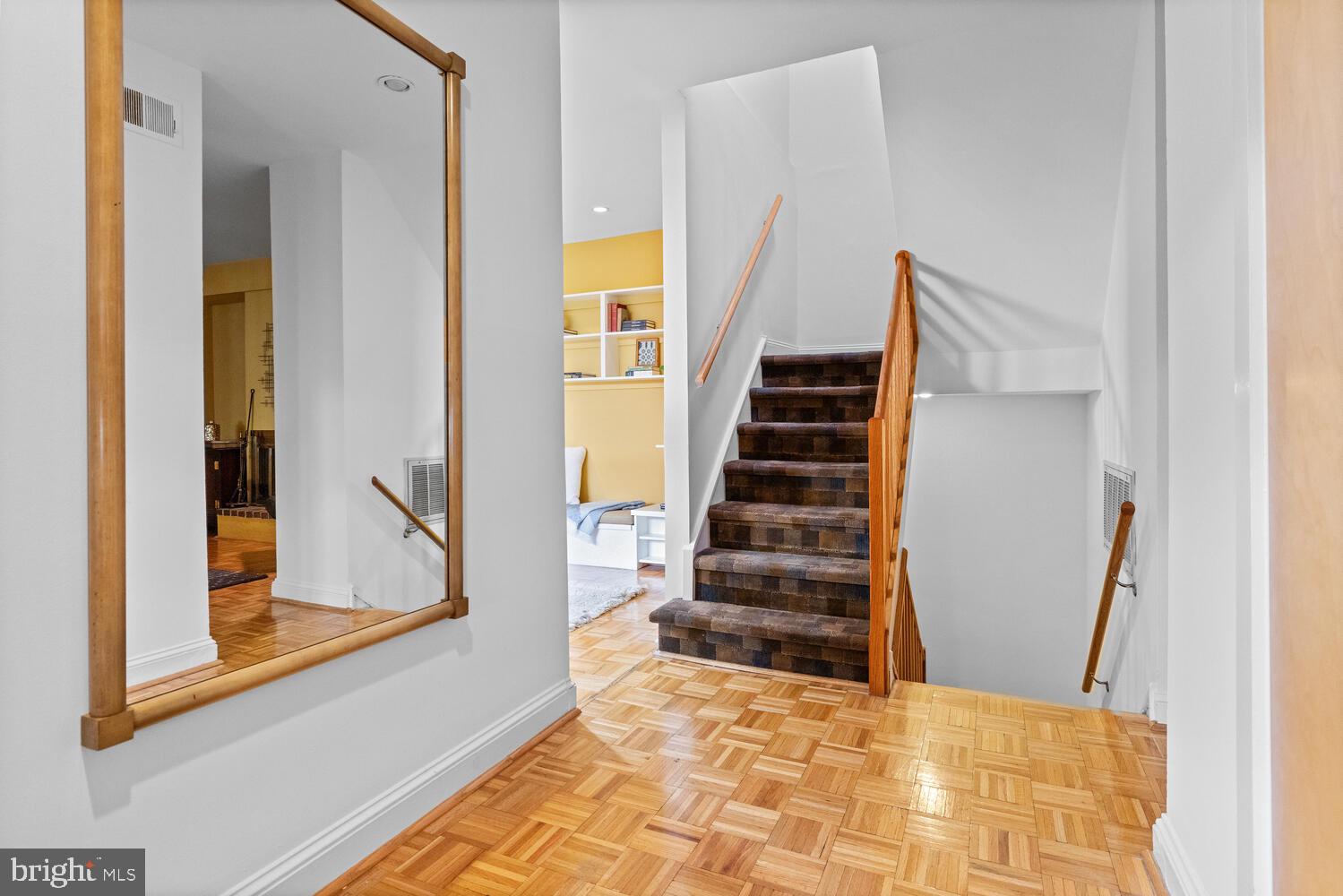 812 LOMBARD STREET 31