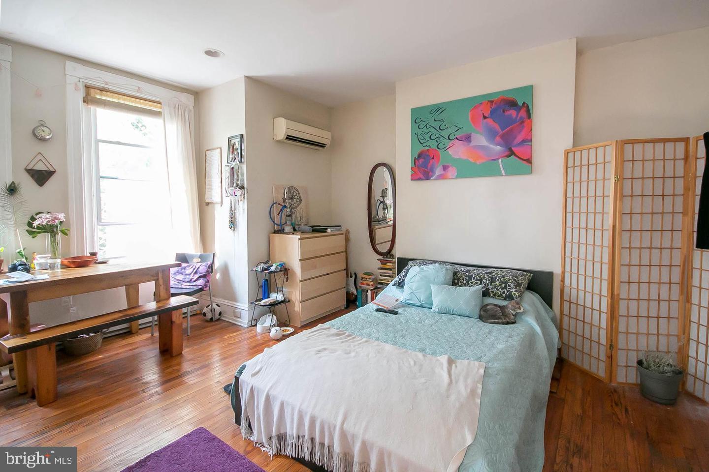 4715 SPRINGFIELD AVENUE