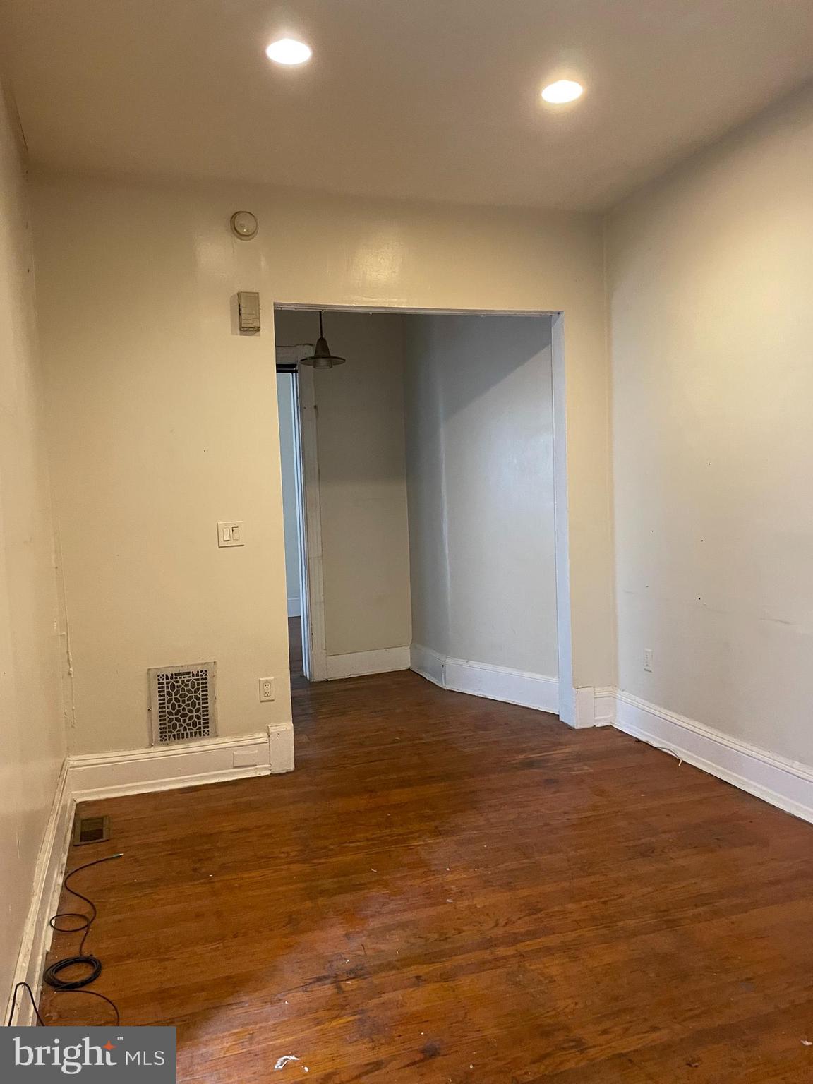 4715 SPRINGFIELD AVENUE