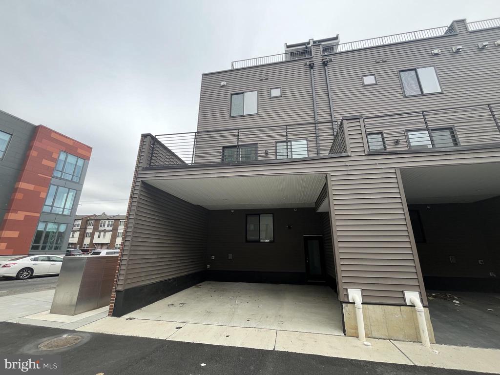 678 N 13TH STREET