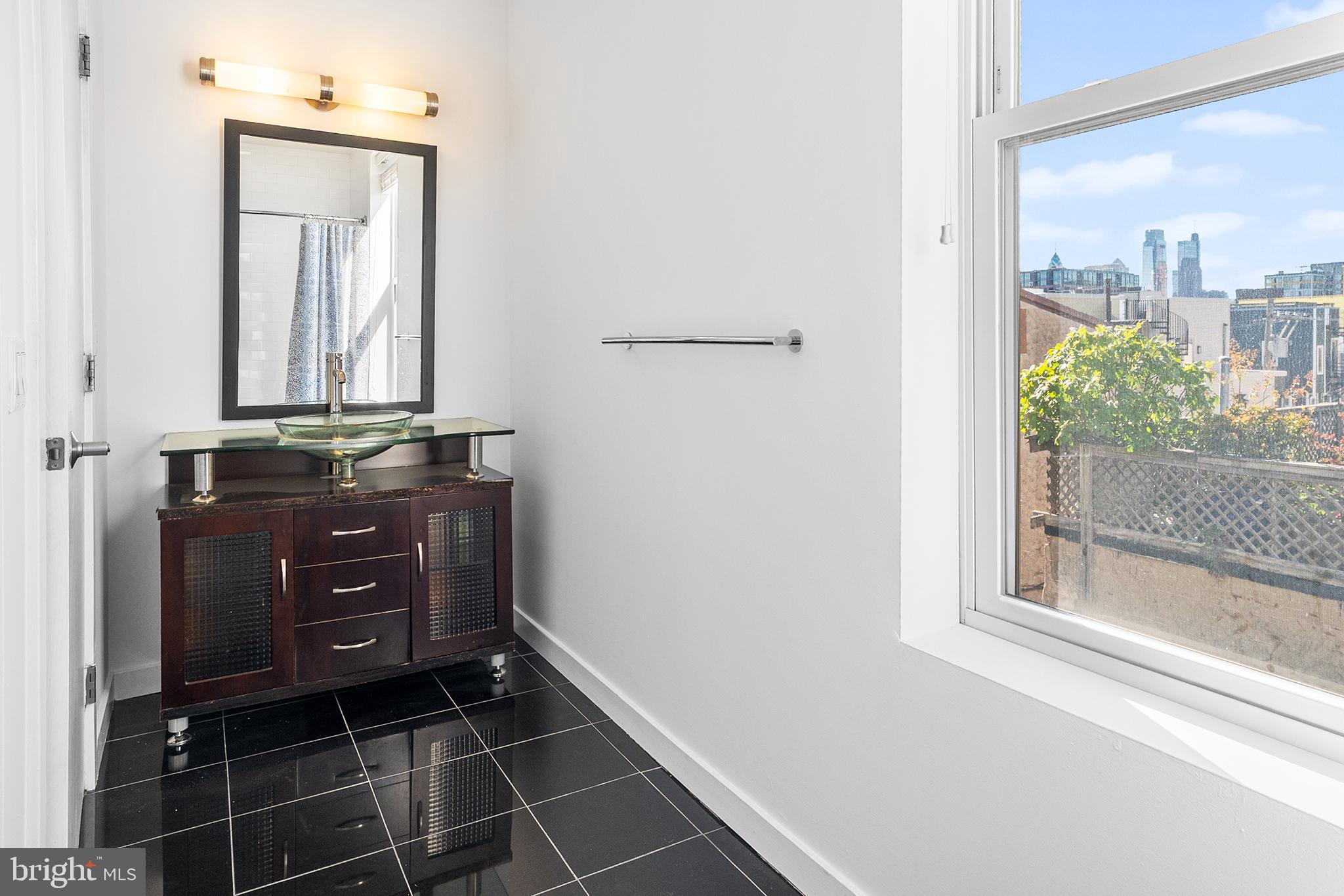 712 N 2ND STREET 16 34