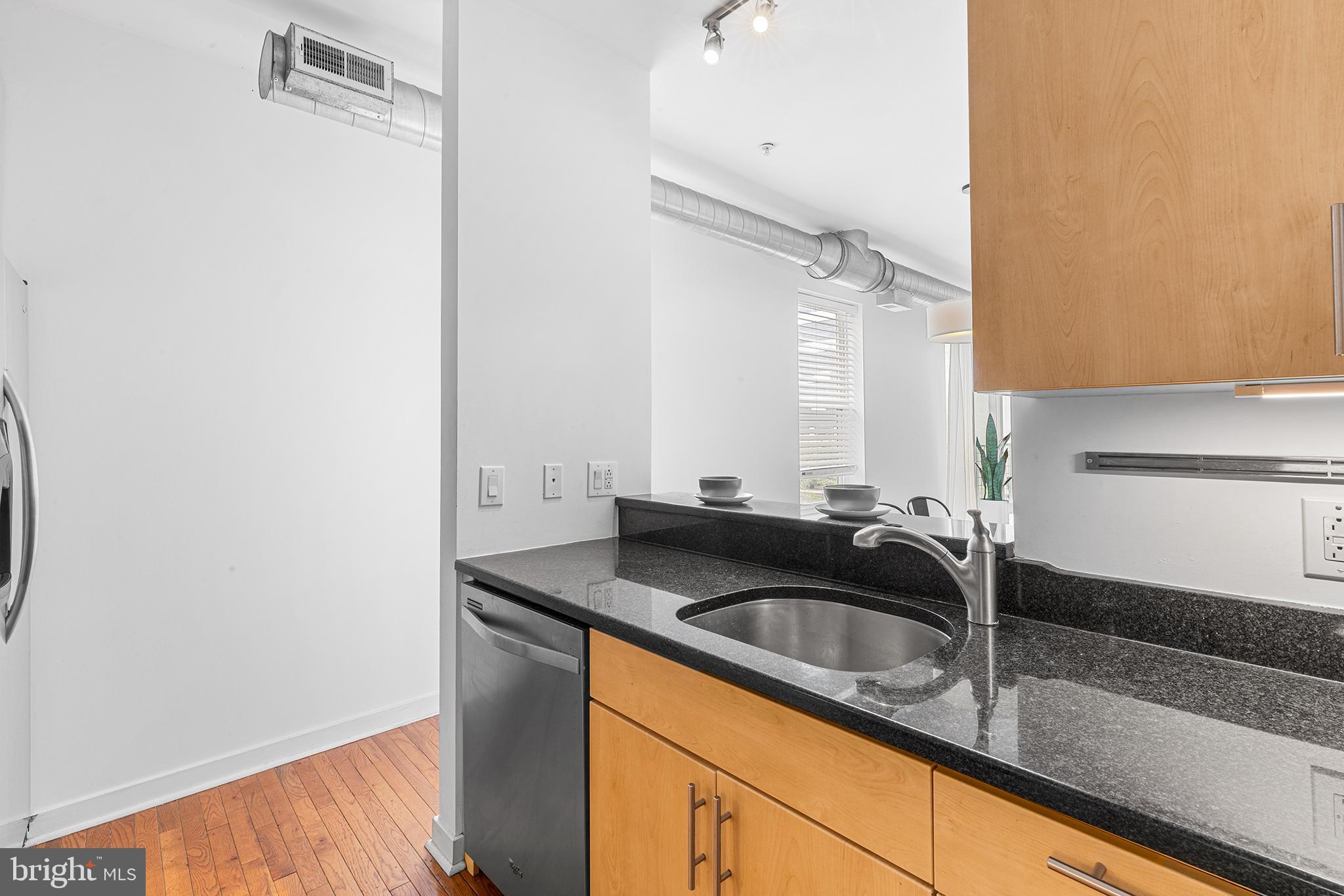 712 N 2ND STREET 16 34