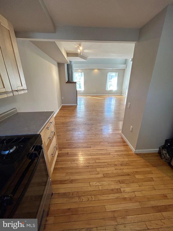 937 SPRUCE STREET