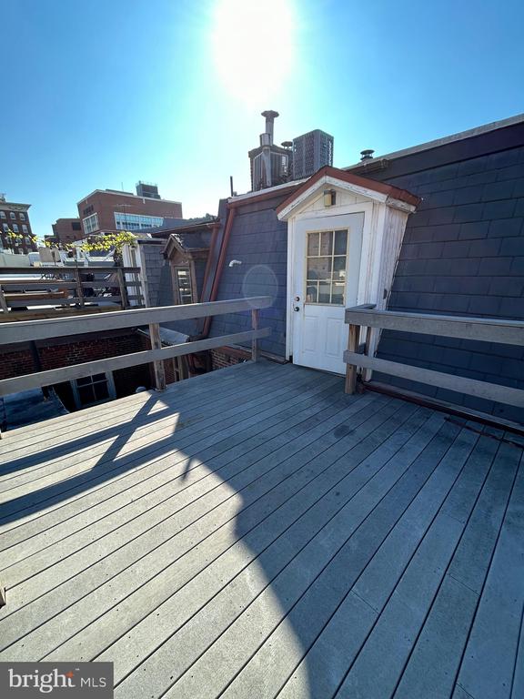 937 SPRUCE STREET