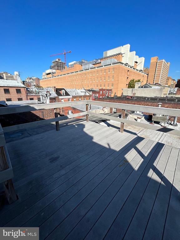 937 SPRUCE STREET