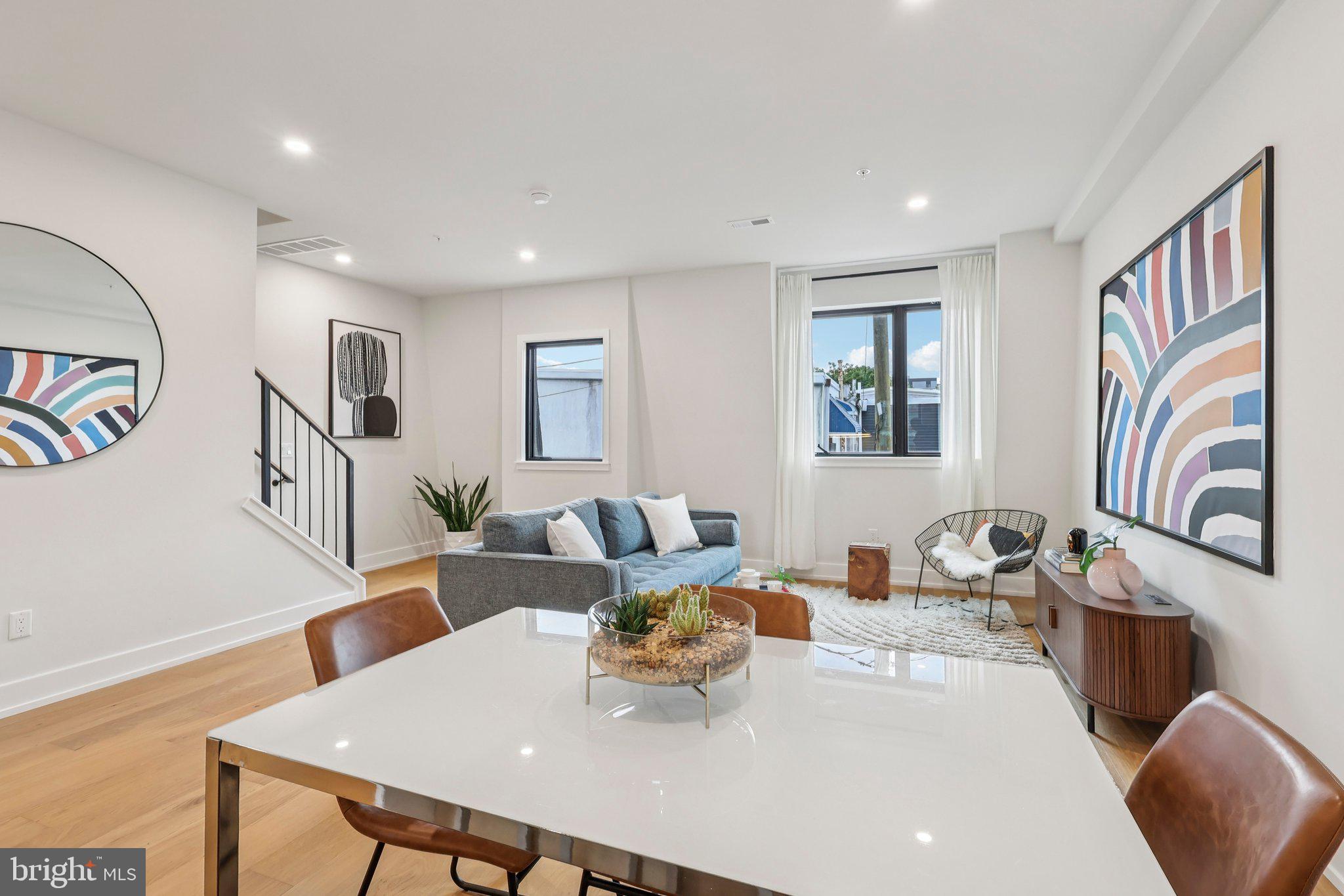 3407 W LIPPINCOTT STREET