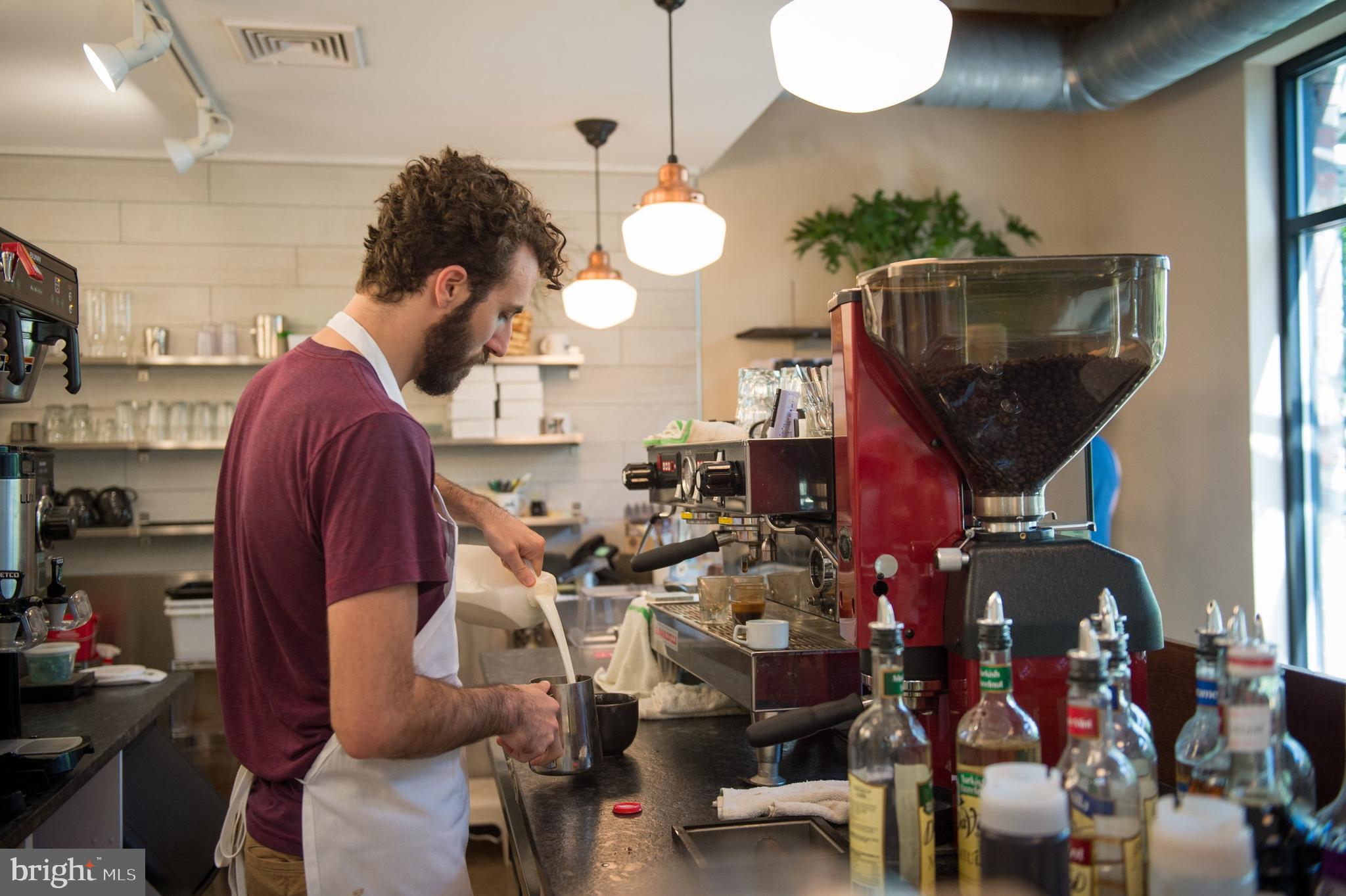 3407 W LIPPINCOTT STREET