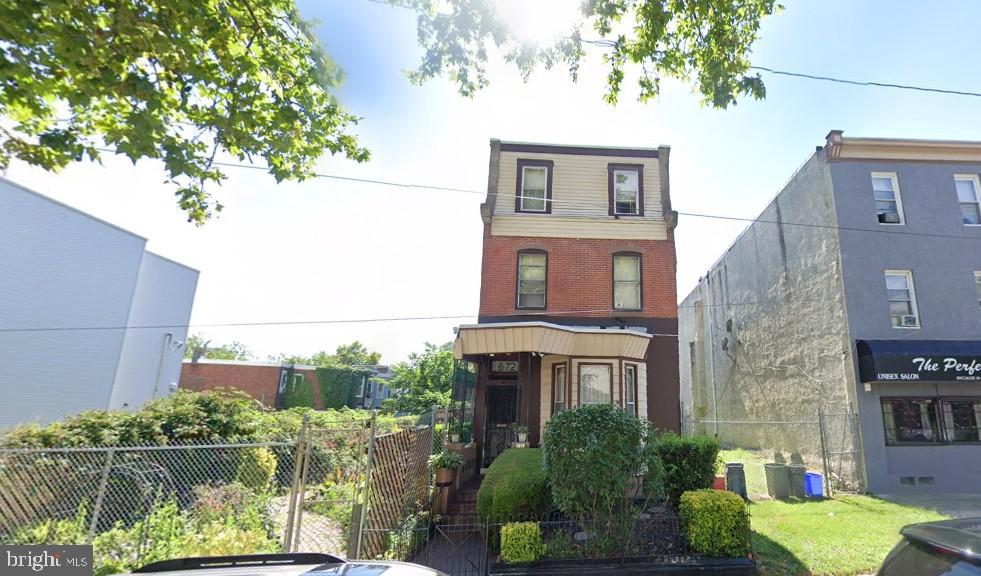 672 N UNION STREET