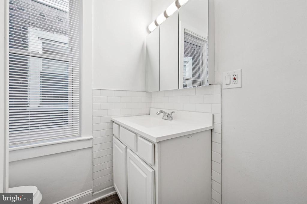 1053 S 50TH STREET