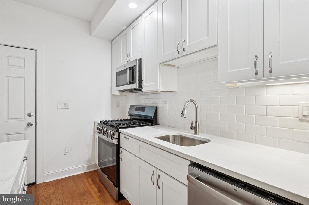1053 S 50TH STREET