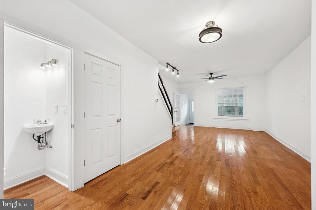 1053 S 50TH STREET