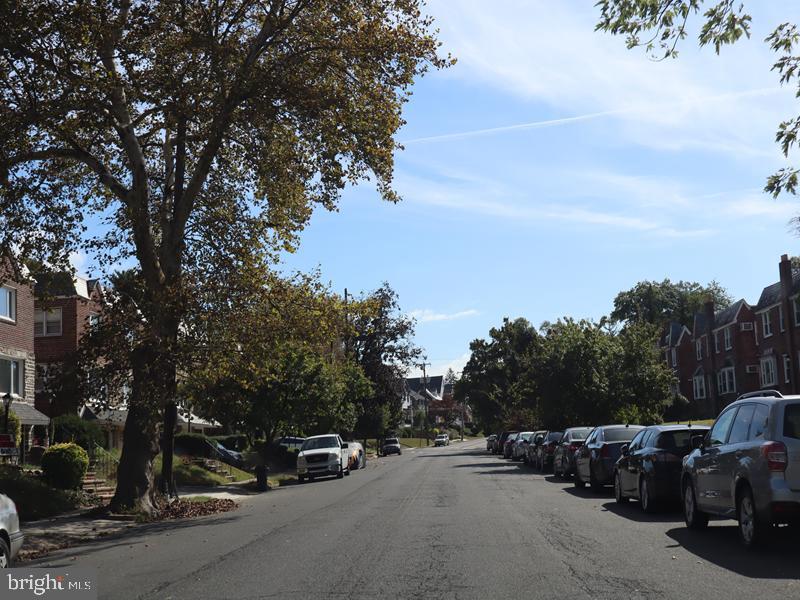 6904 ARDLEIGH STREET