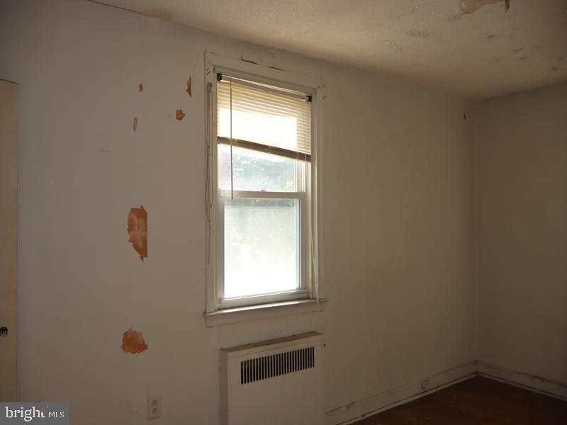 6904 ARDLEIGH STREET