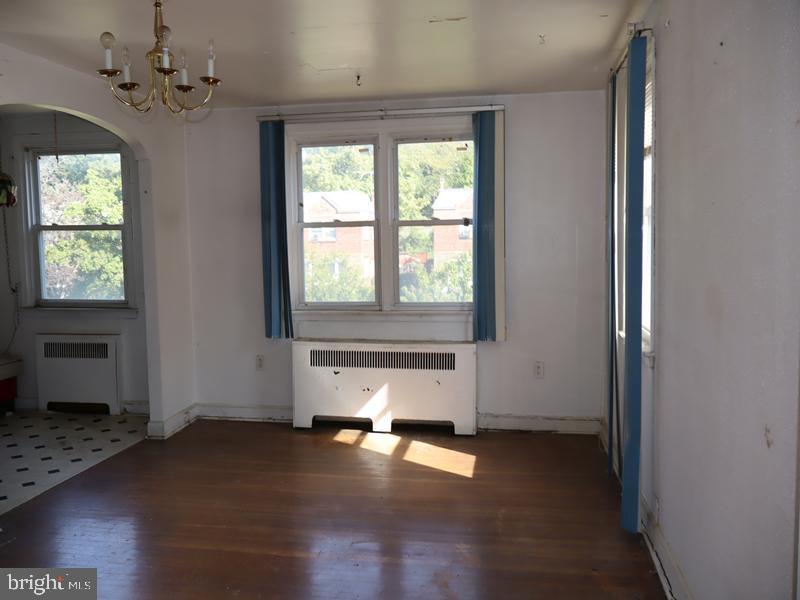 6904 ARDLEIGH STREET