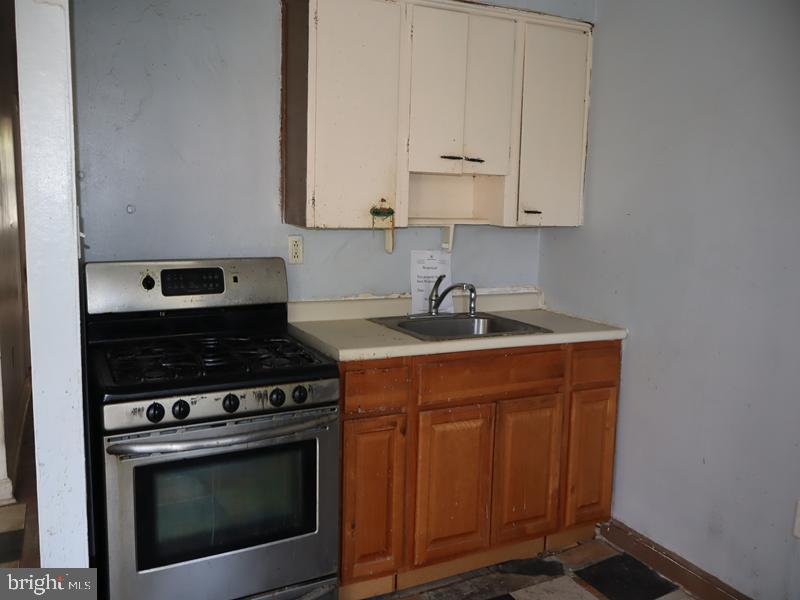 6904 ARDLEIGH STREET