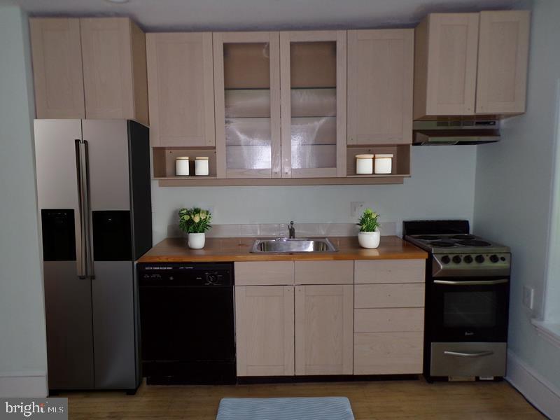 20 E PENN STREET 6