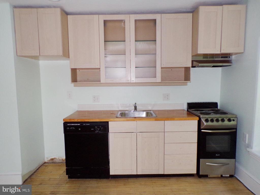 20 E PENN STREET 6