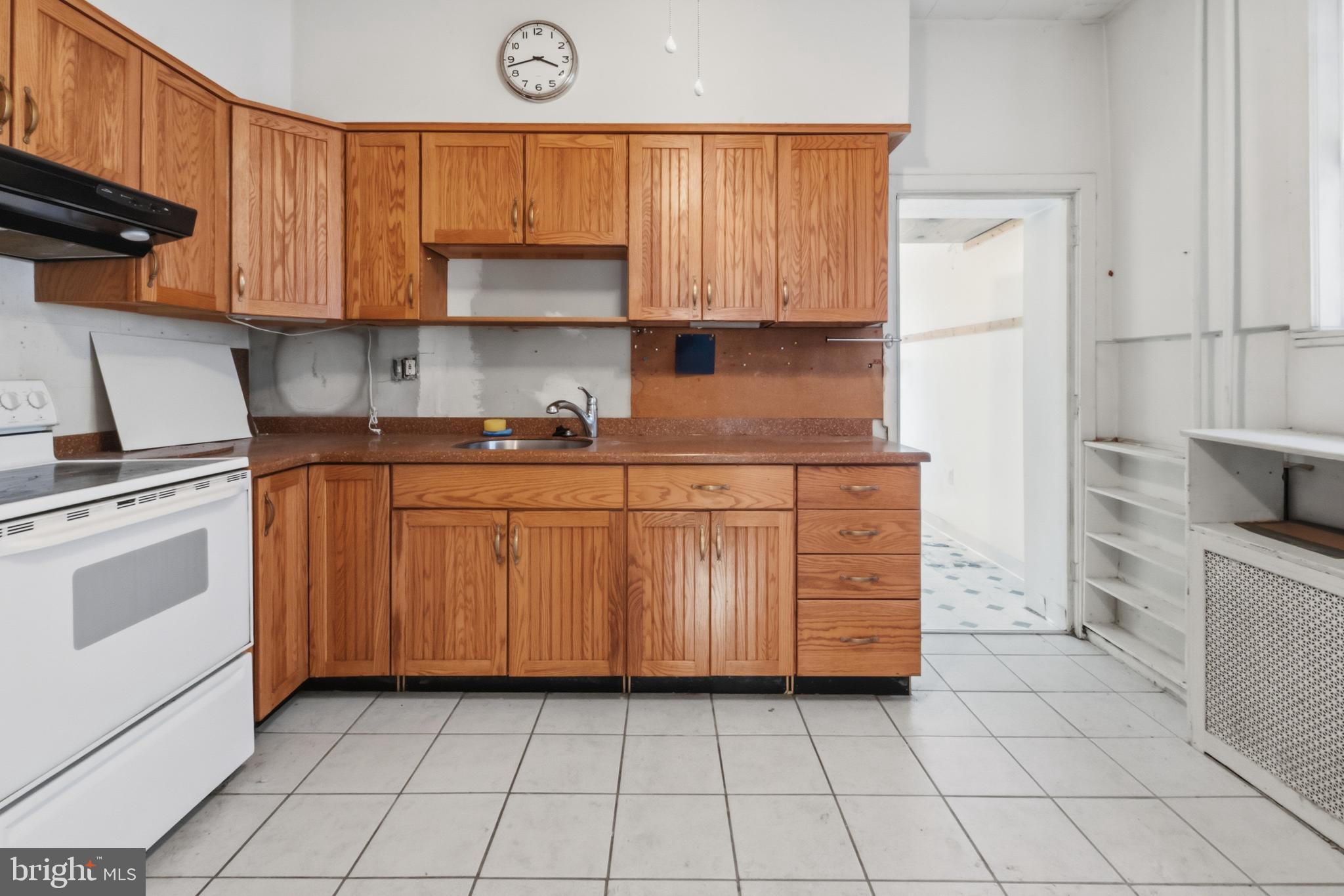 2354 E CUMBERLAND STREET