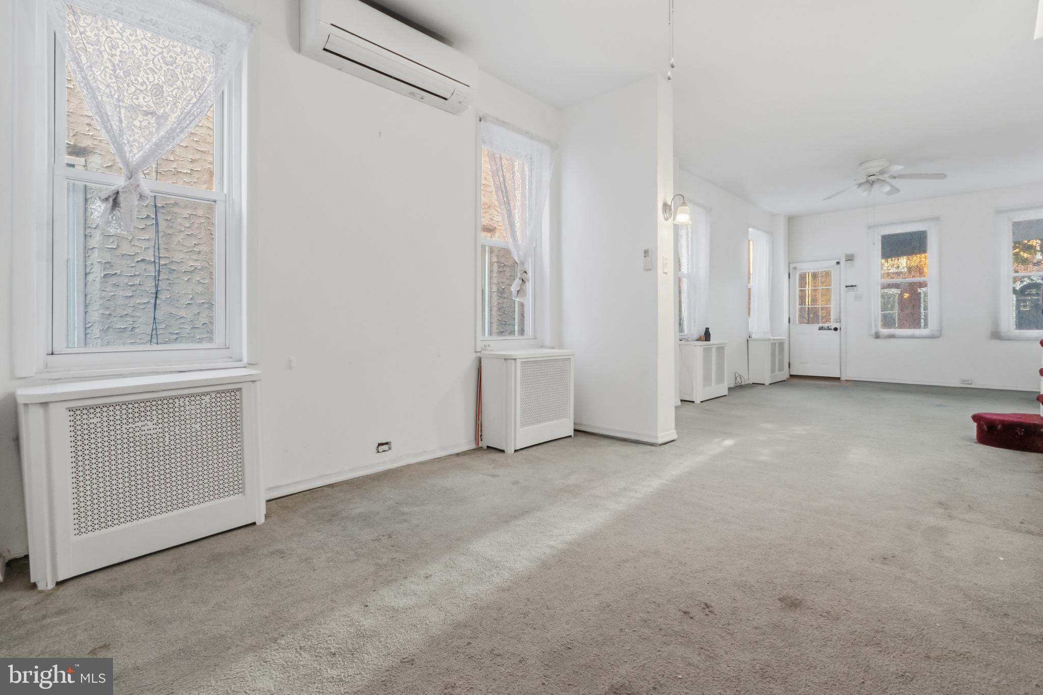 2354 E CUMBERLAND STREET