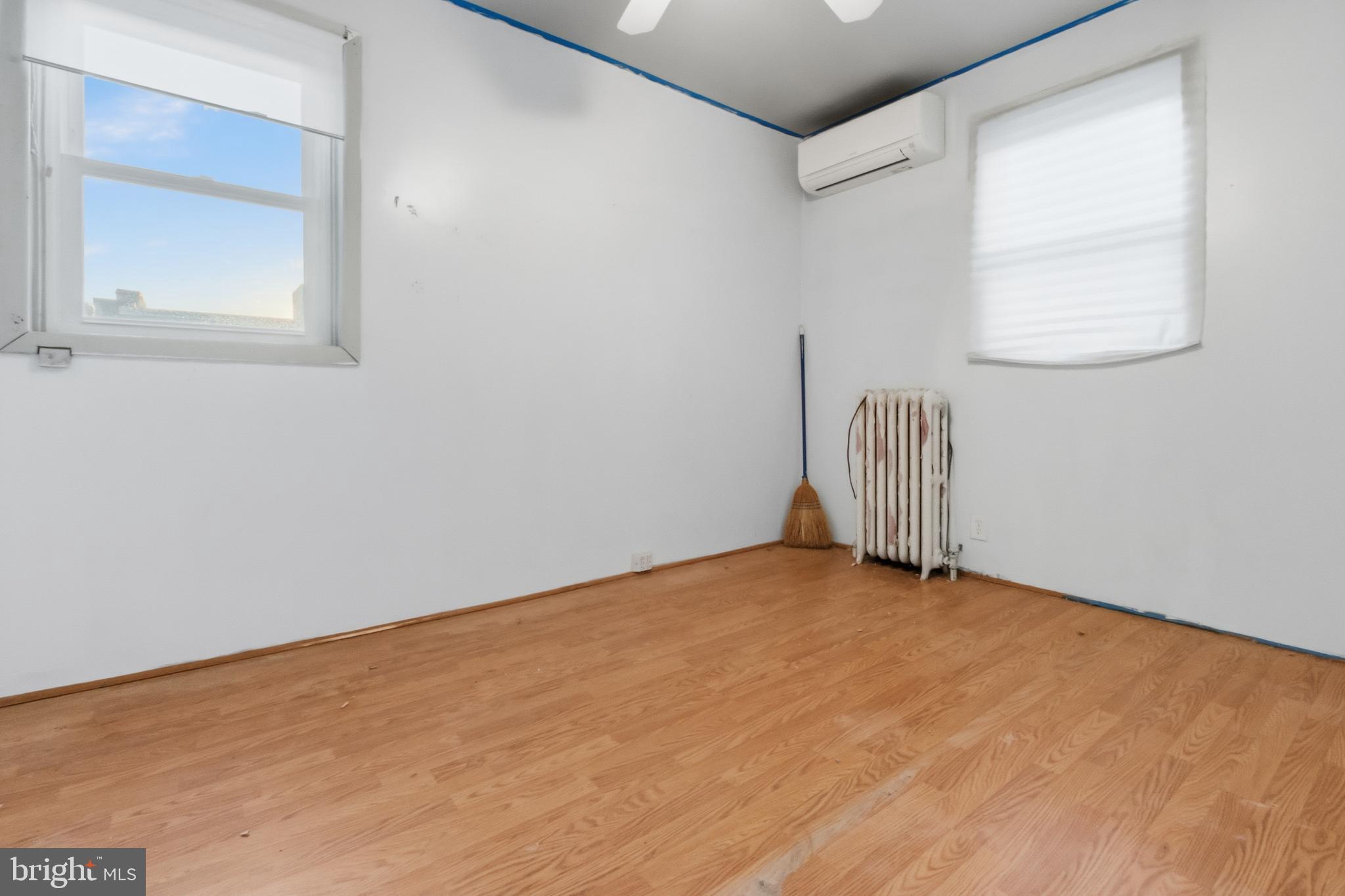 2354 E CUMBERLAND STREET