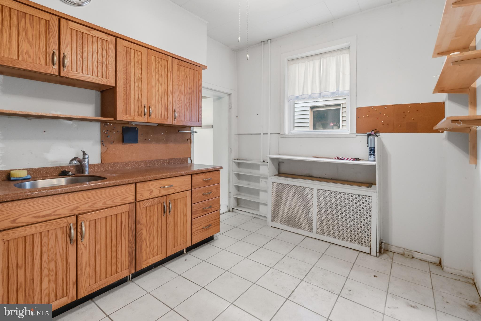 2354 E CUMBERLAND STREET