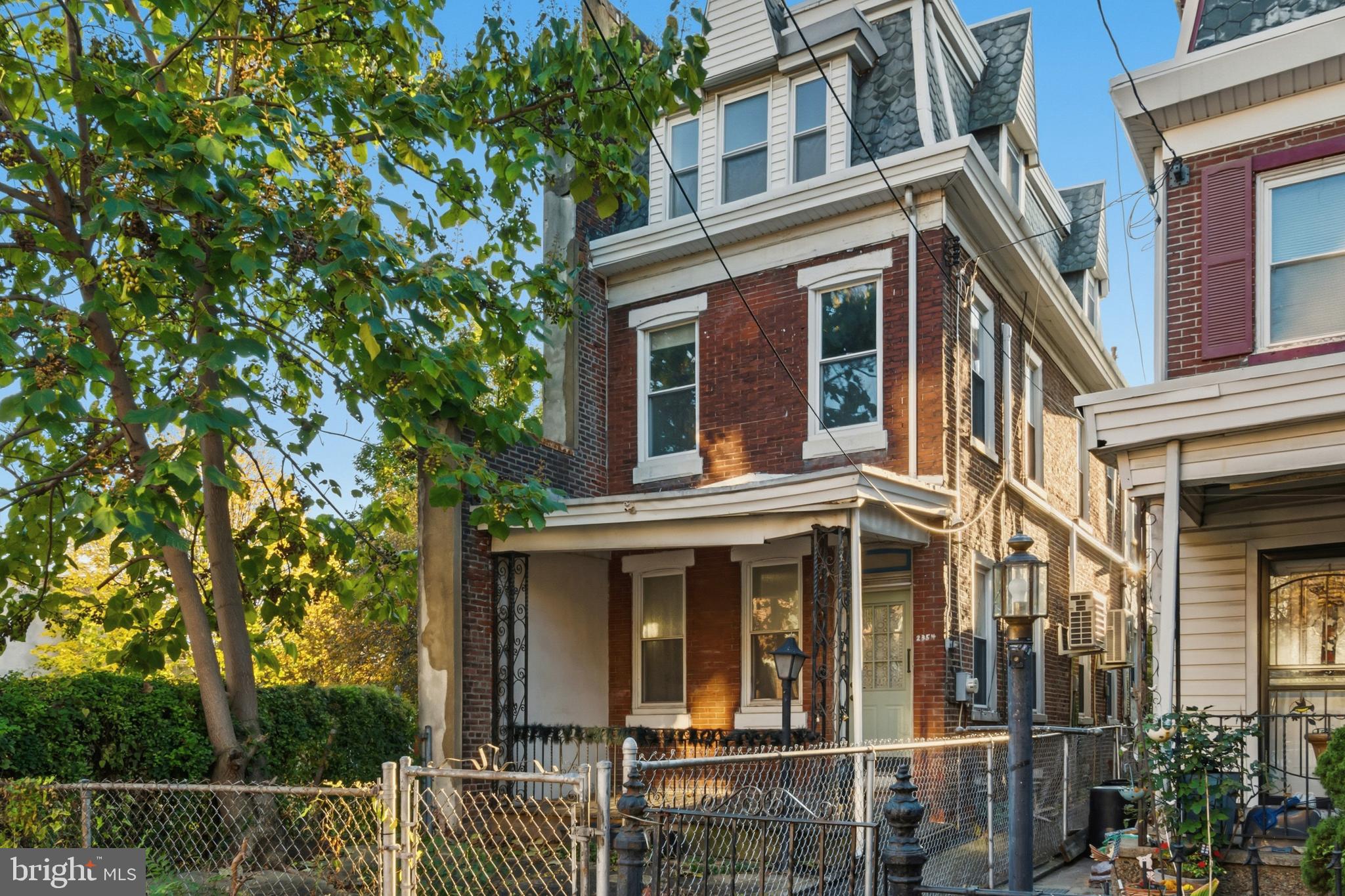 2354 E CUMBERLAND STREET