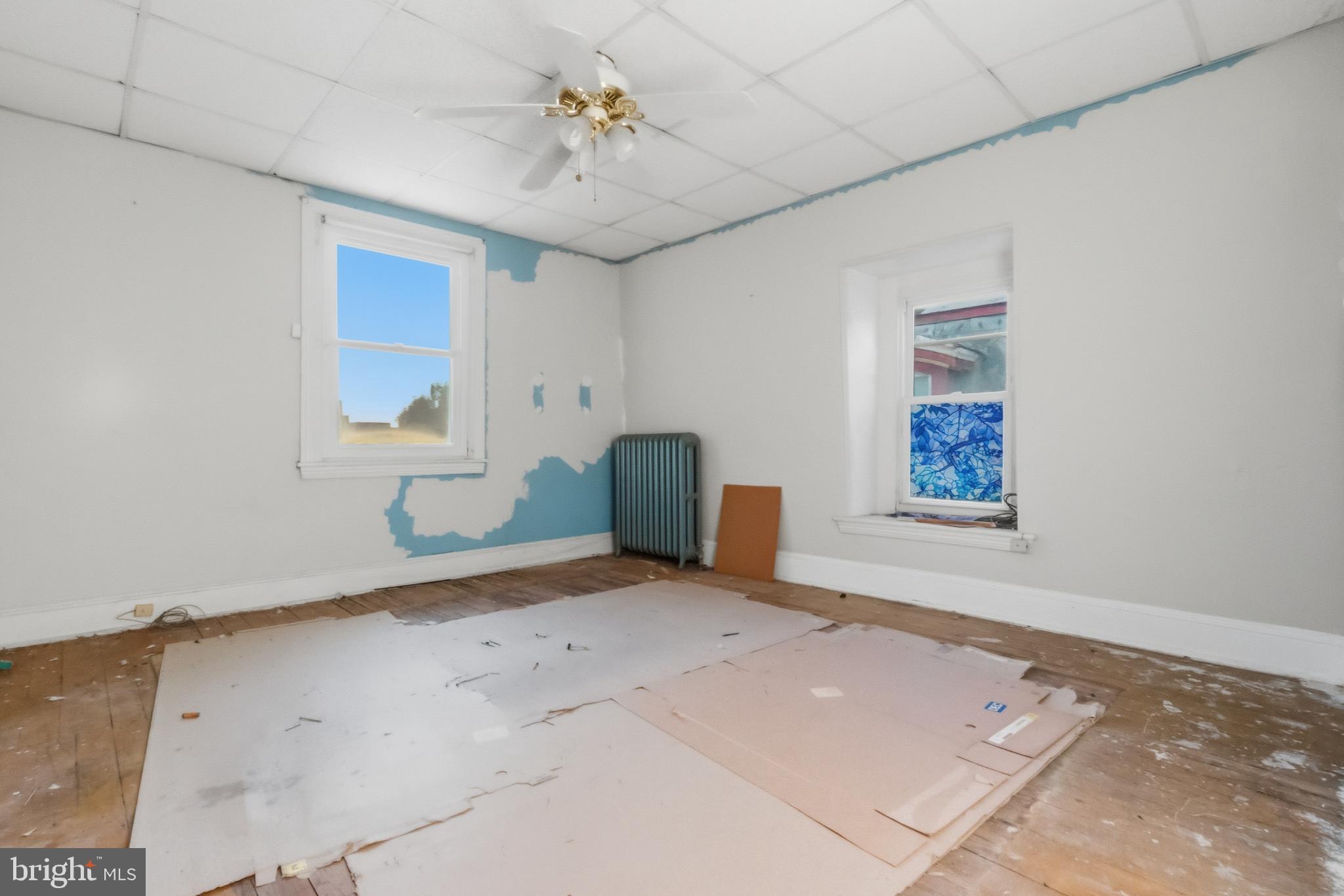 2354 E CUMBERLAND STREET