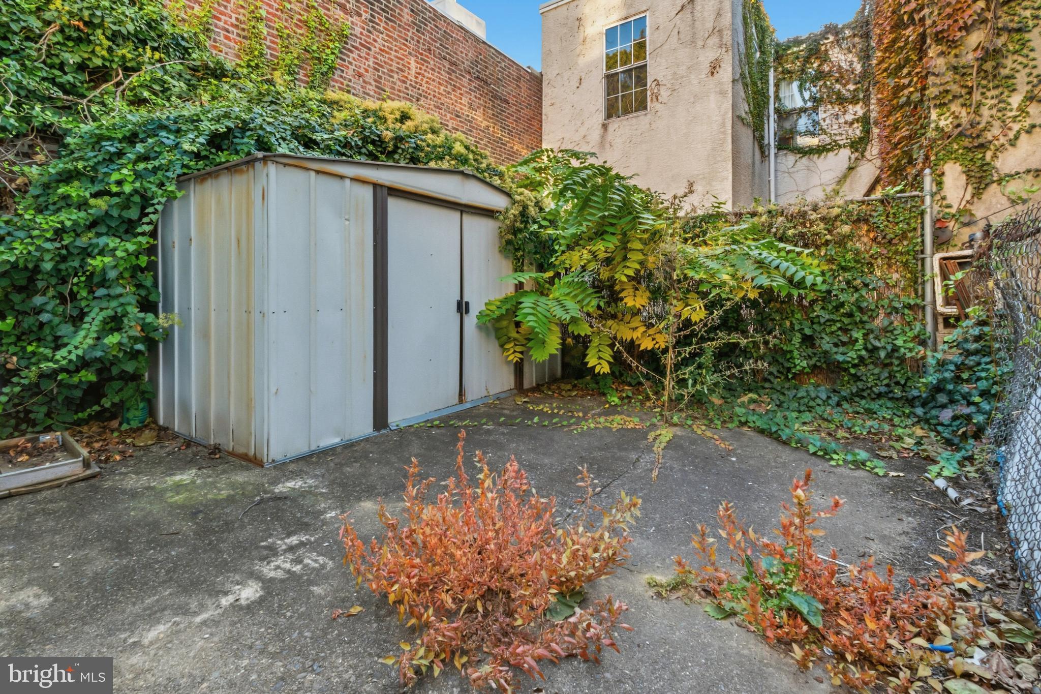 2354 E CUMBERLAND STREET