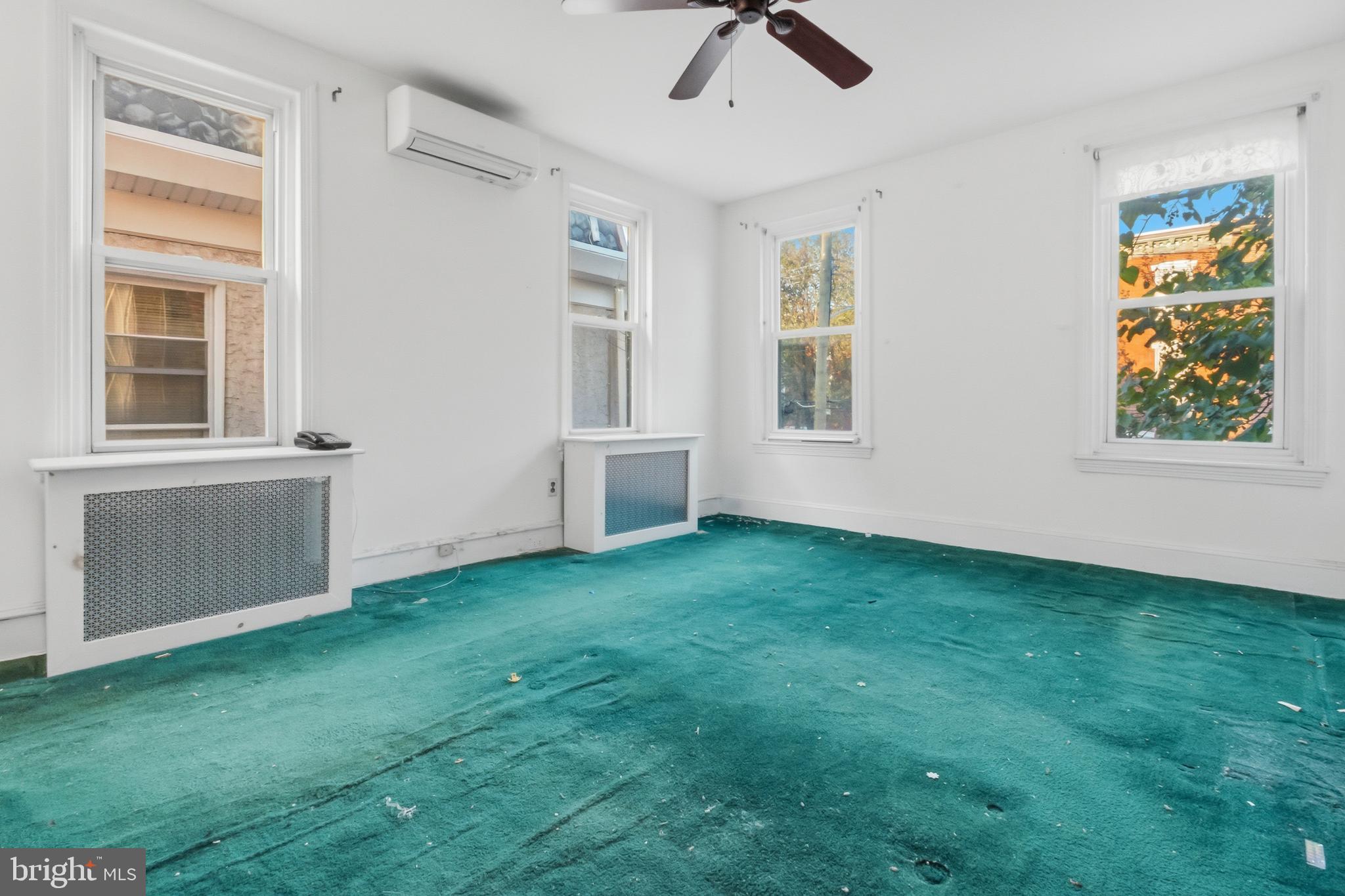 2354 E CUMBERLAND STREET