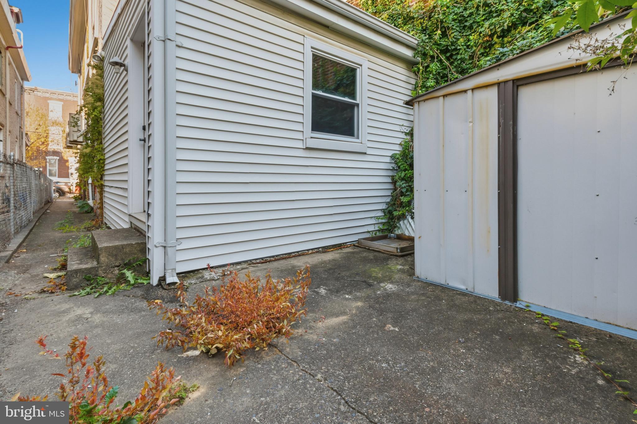 2354 E CUMBERLAND STREET