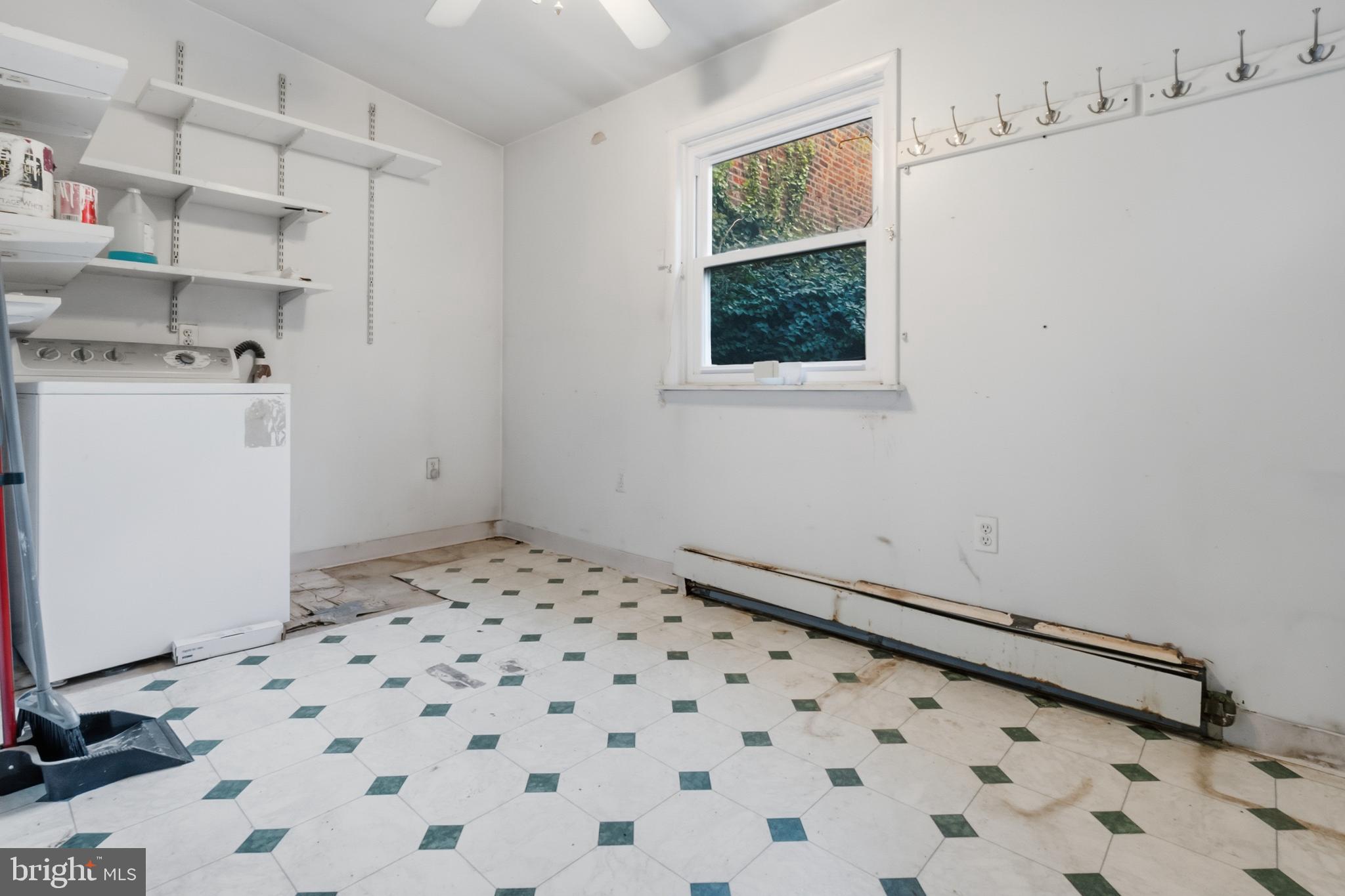 2354 E CUMBERLAND STREET