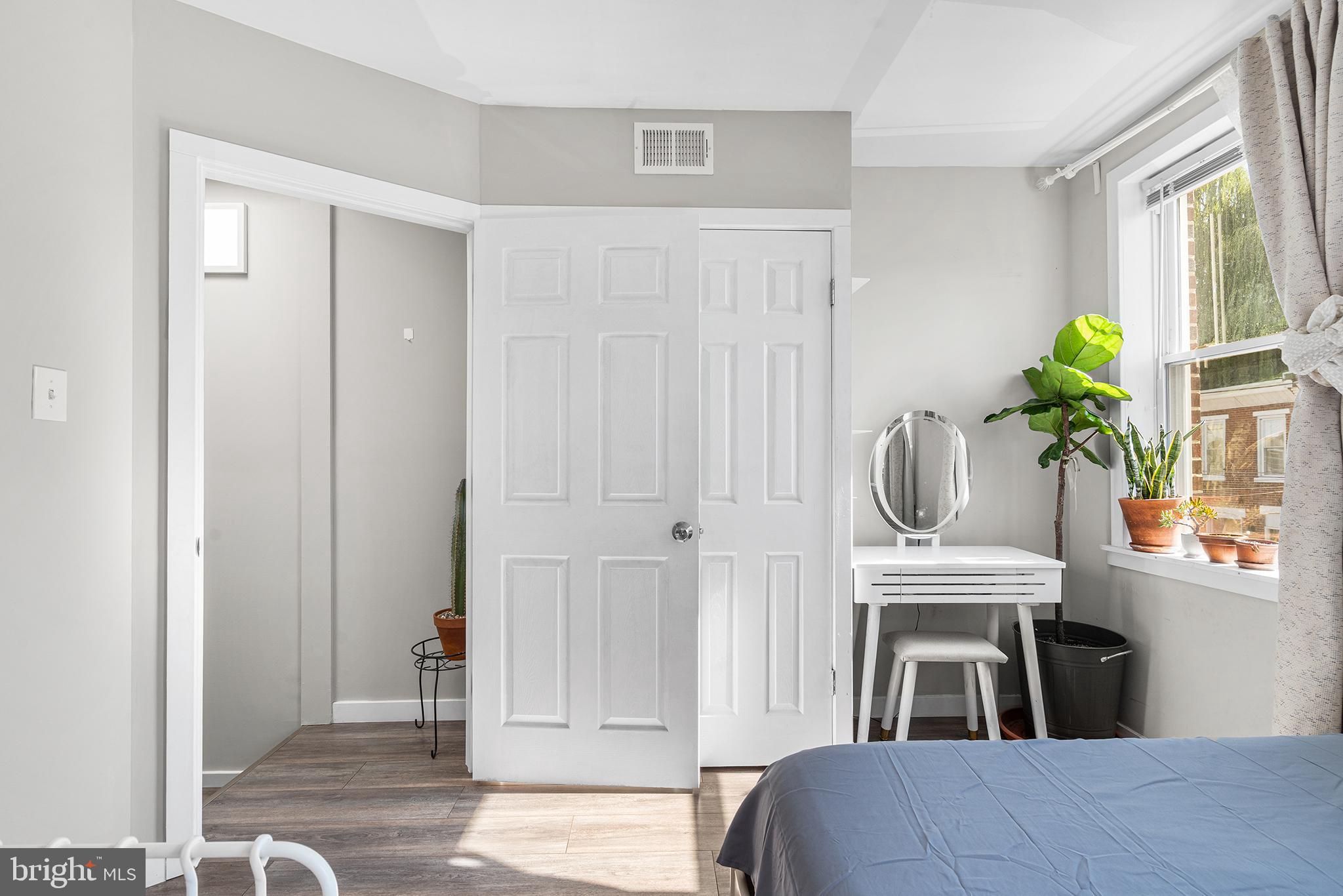 1837 E ALBERT STREET