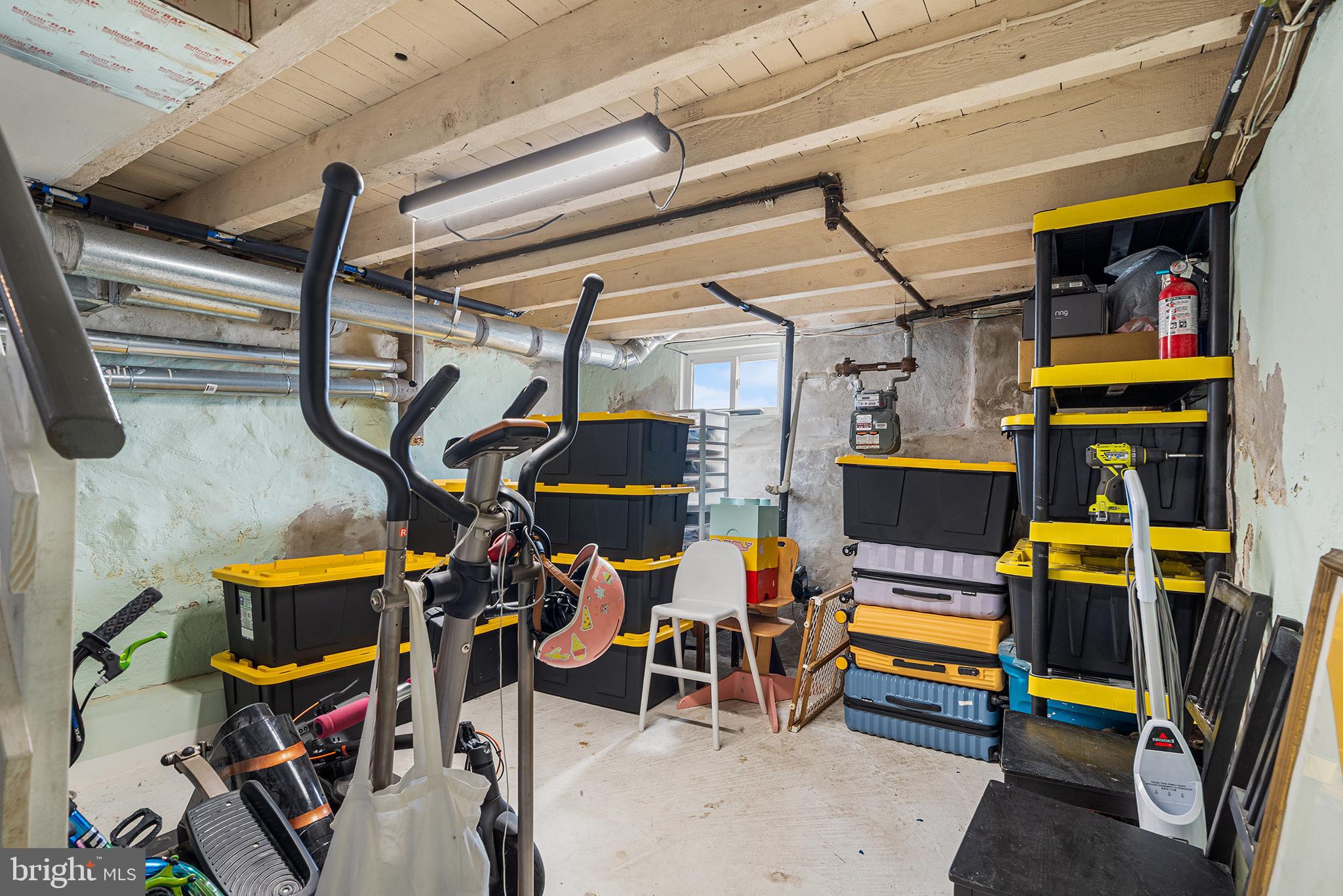 1837 E ALBERT STREET