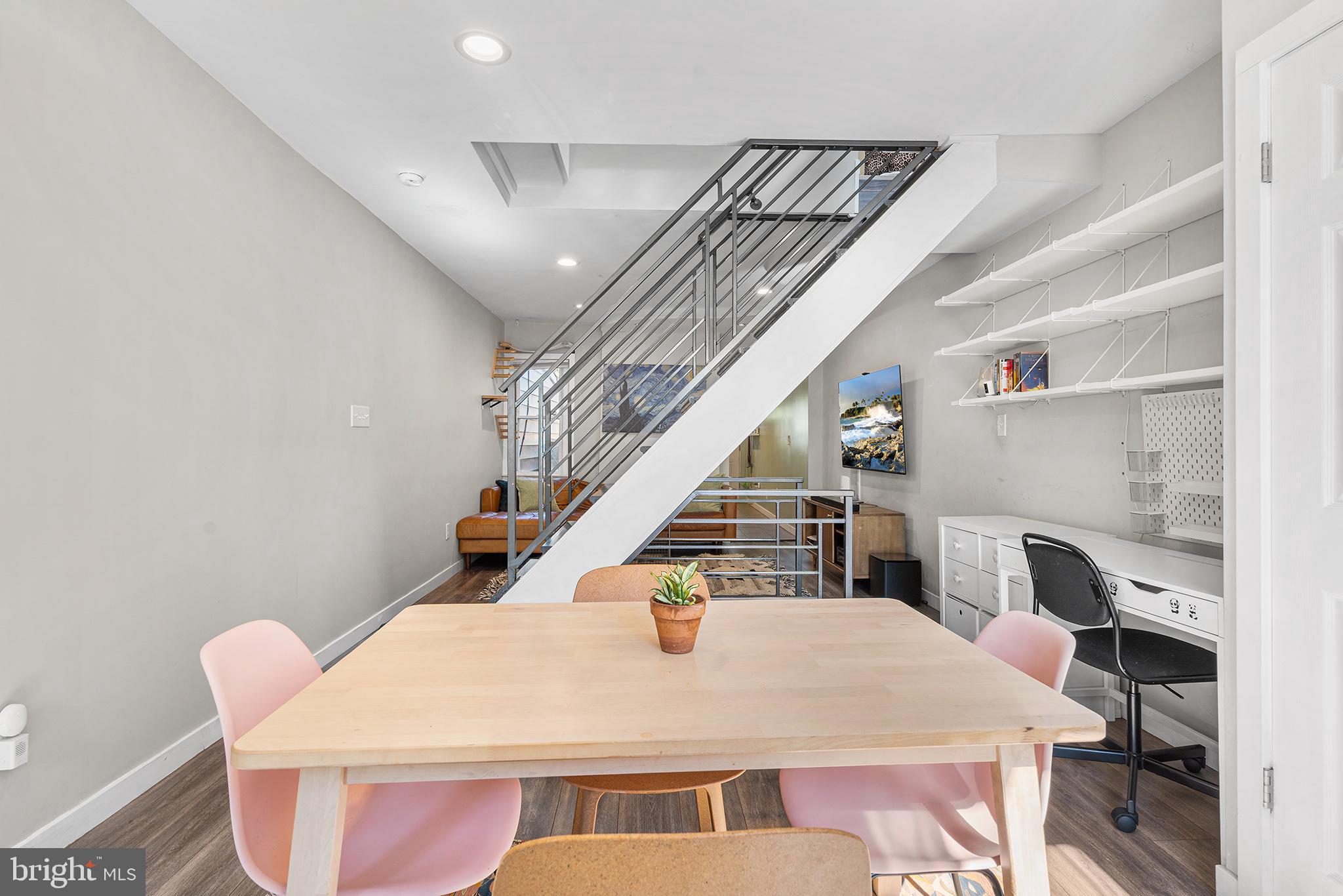 1837 E ALBERT STREET