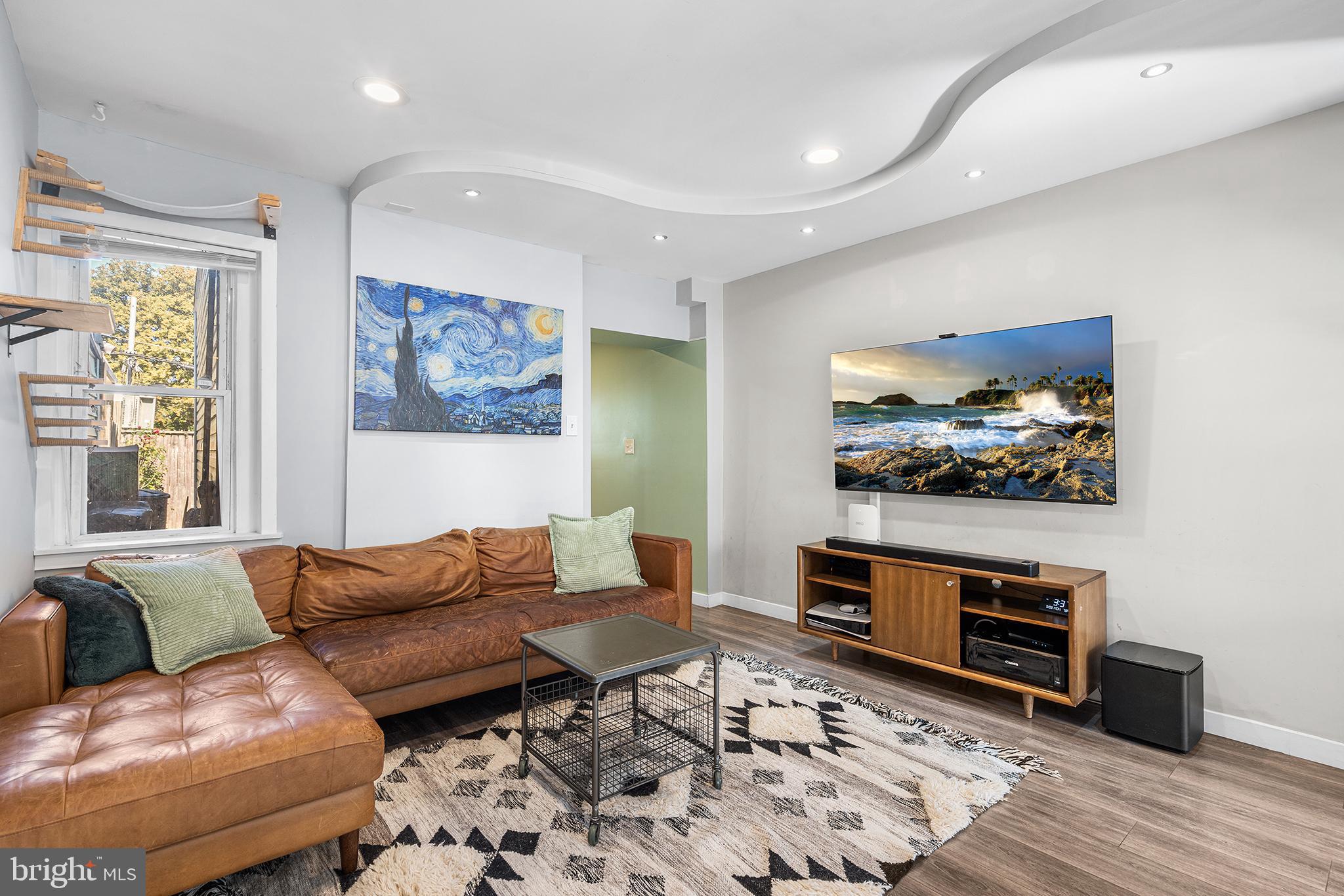 1837 E ALBERT STREET