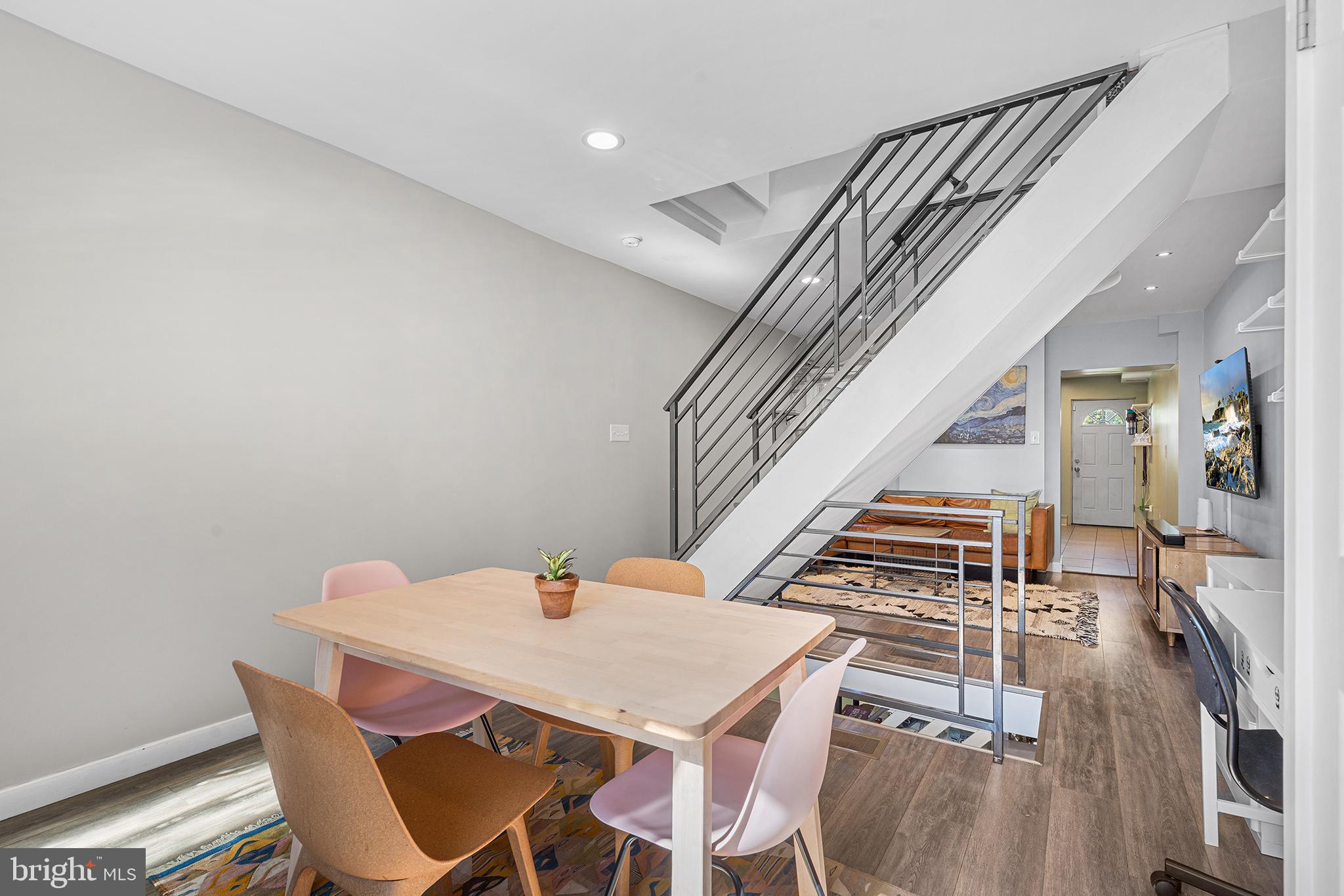 1837 E ALBERT STREET