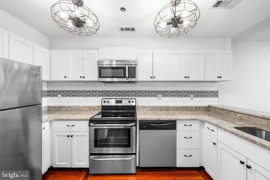 315 NEW STREET 614