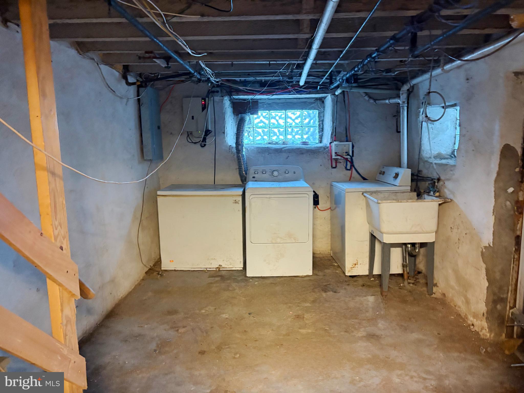 136 W CLARKSON AVENUE