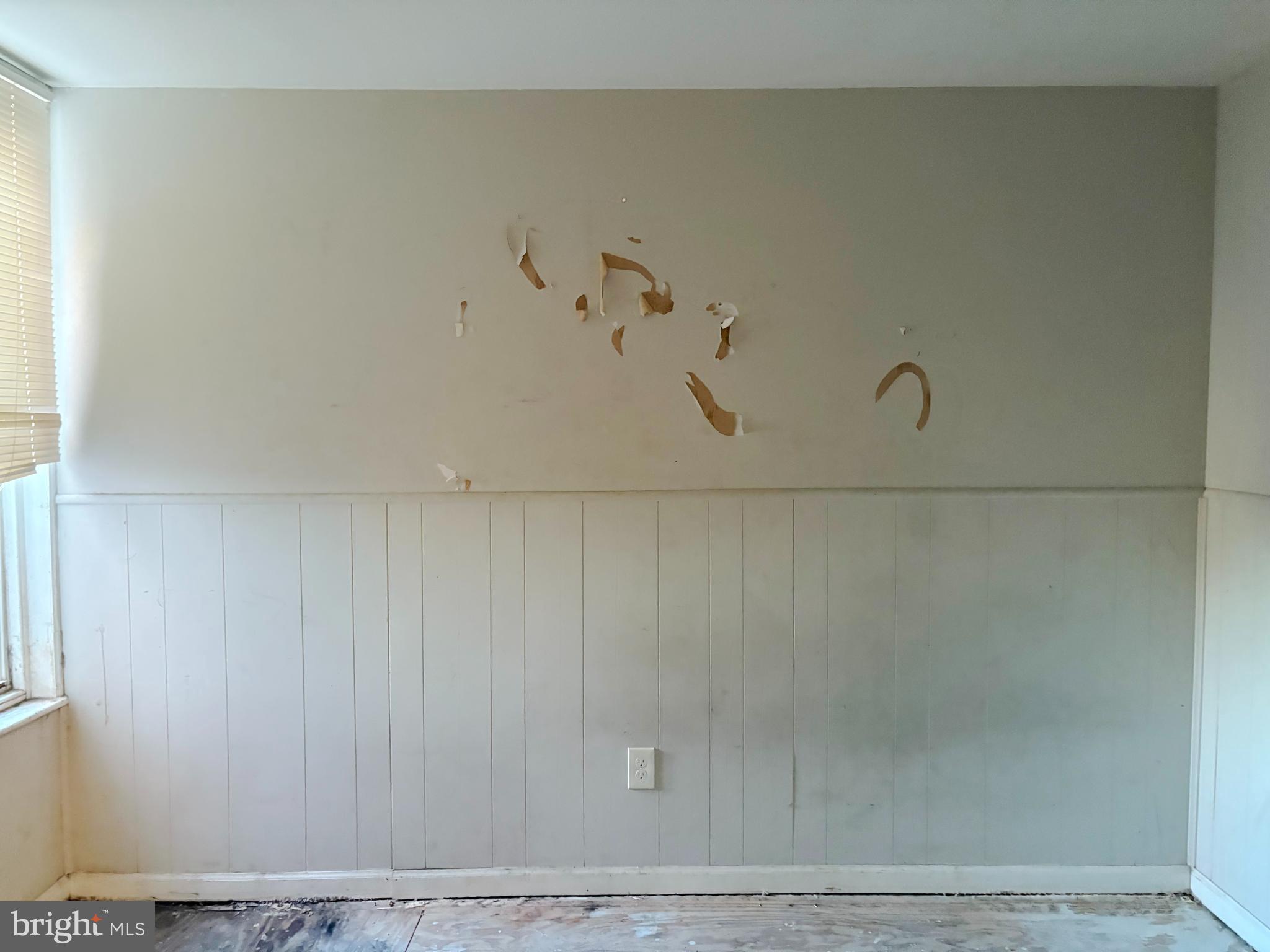 136 W CLARKSON AVENUE