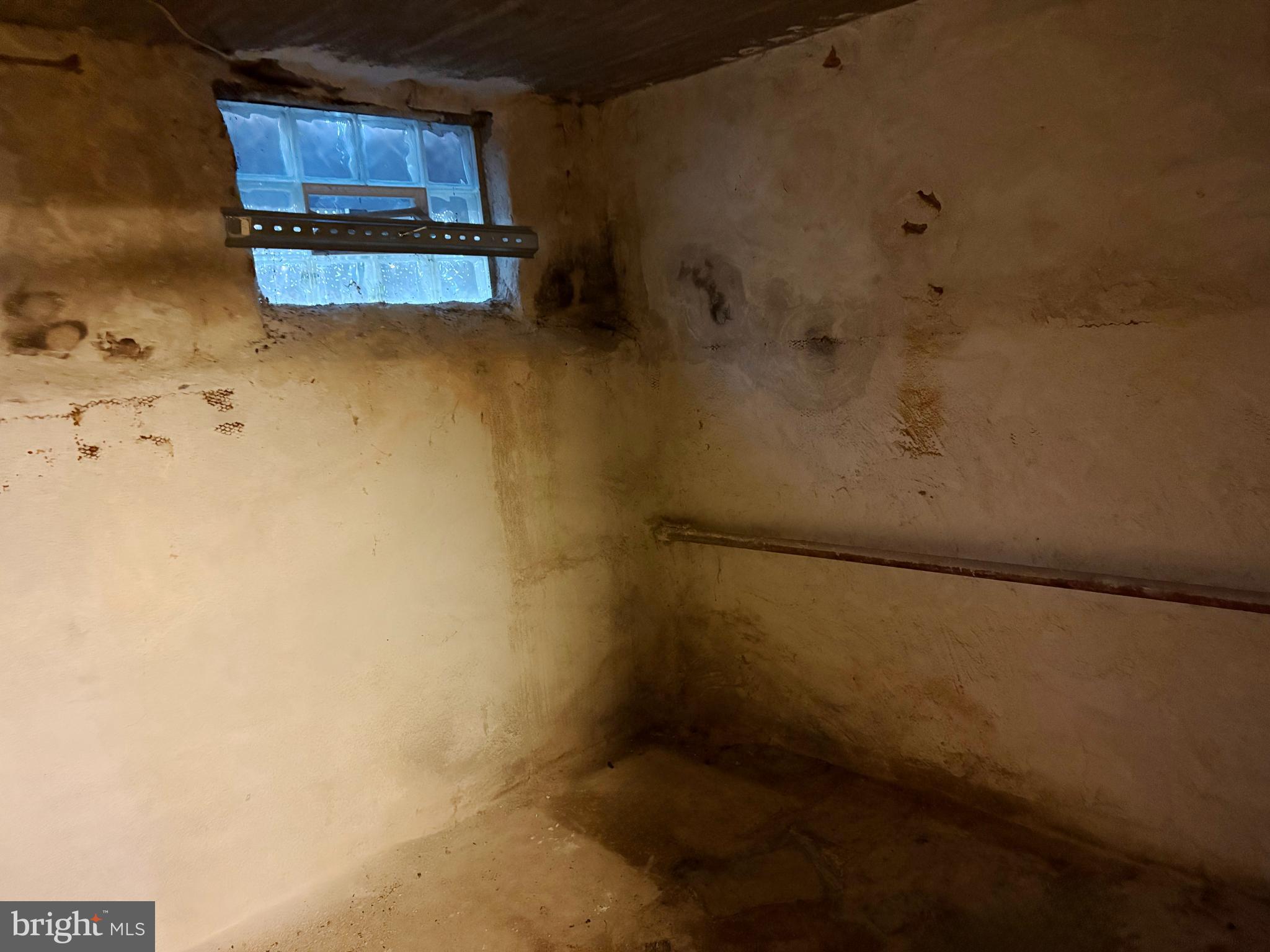 136 W CLARKSON AVENUE