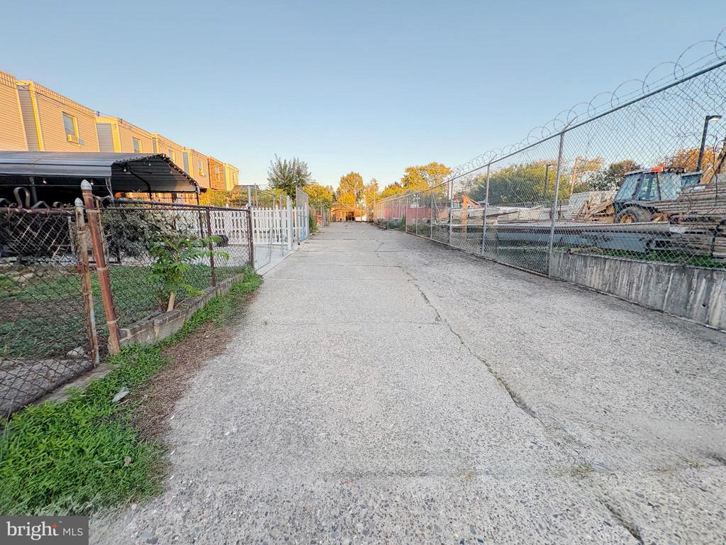 136 W CLARKSON AVENUE