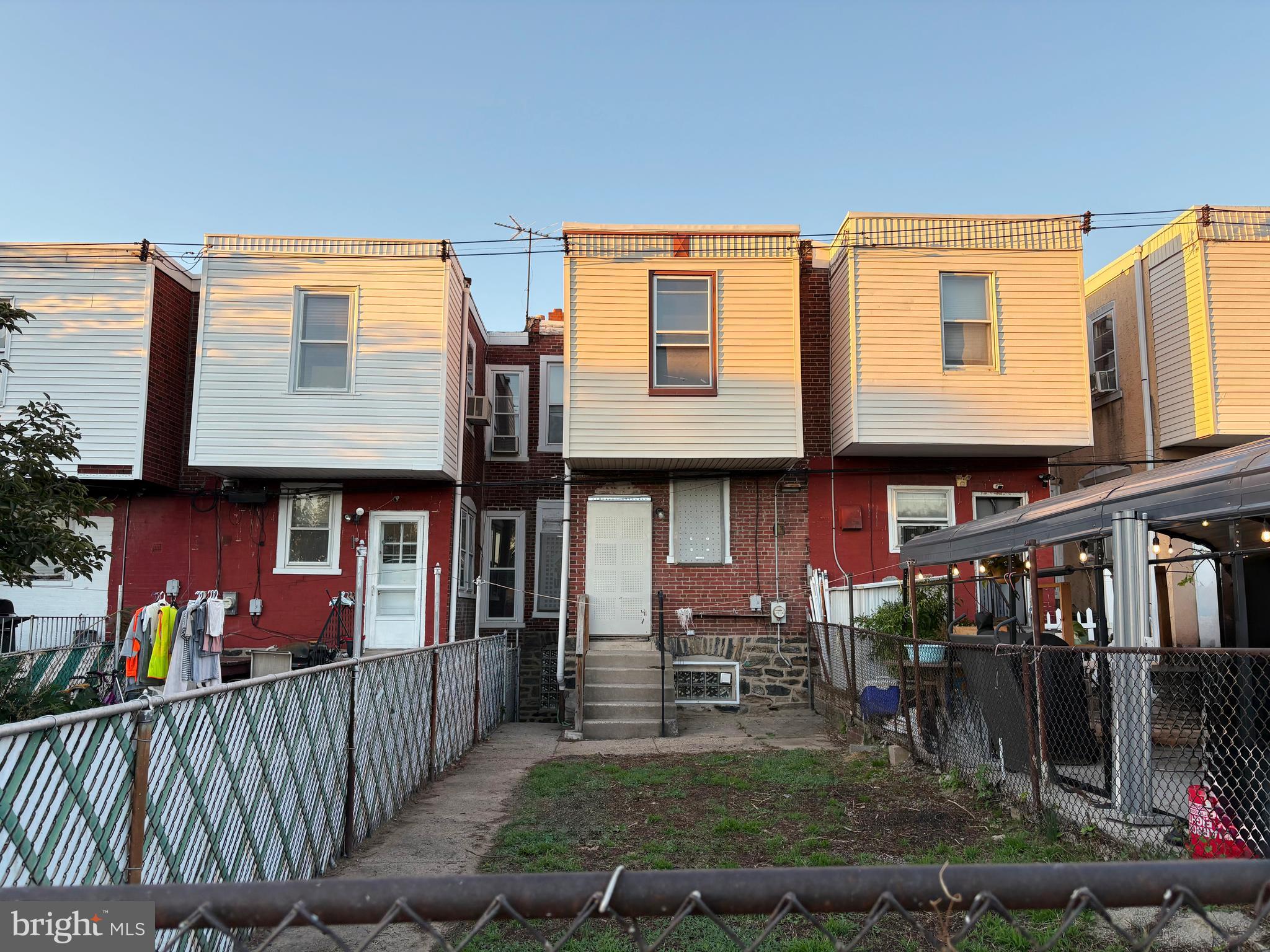 136 W CLARKSON AVENUE