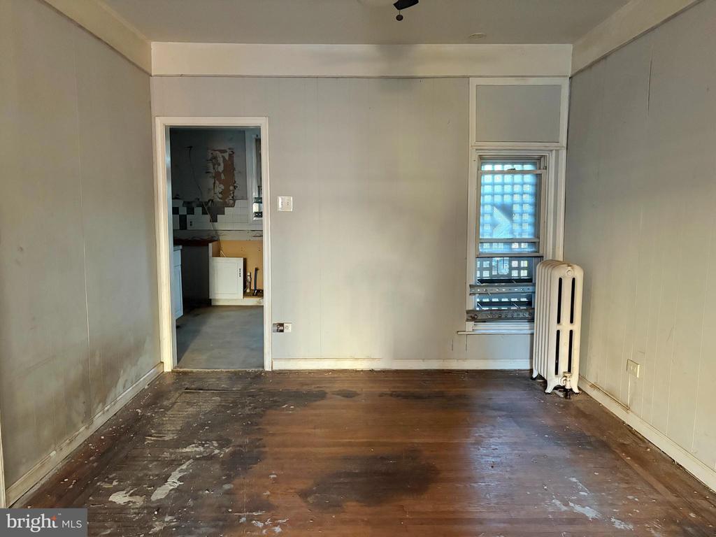 136 W CLARKSON AVENUE
