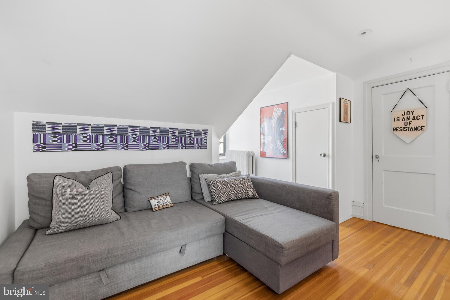 1012 W CLIVEDEN STREET