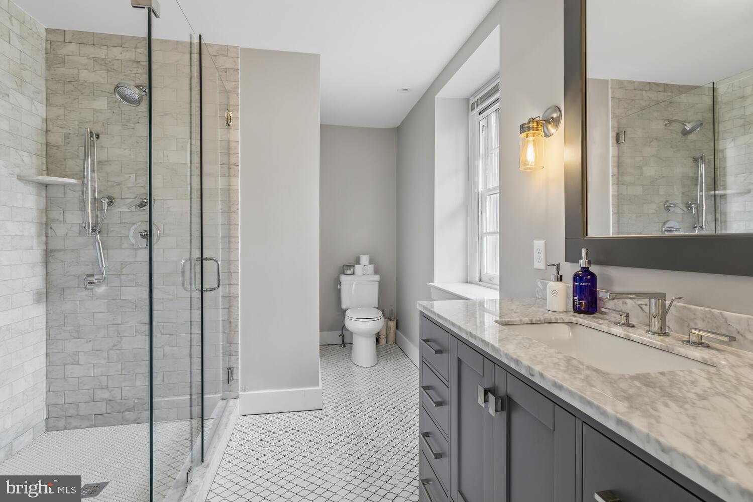 1012 W CLIVEDEN STREET